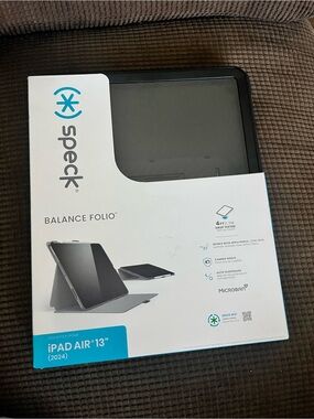Speck Balance Folio